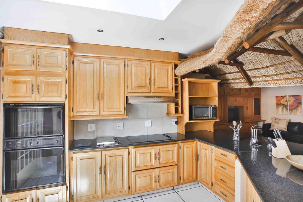Accommodation At Vans No Loadshedding Центурион Экстерьер фото