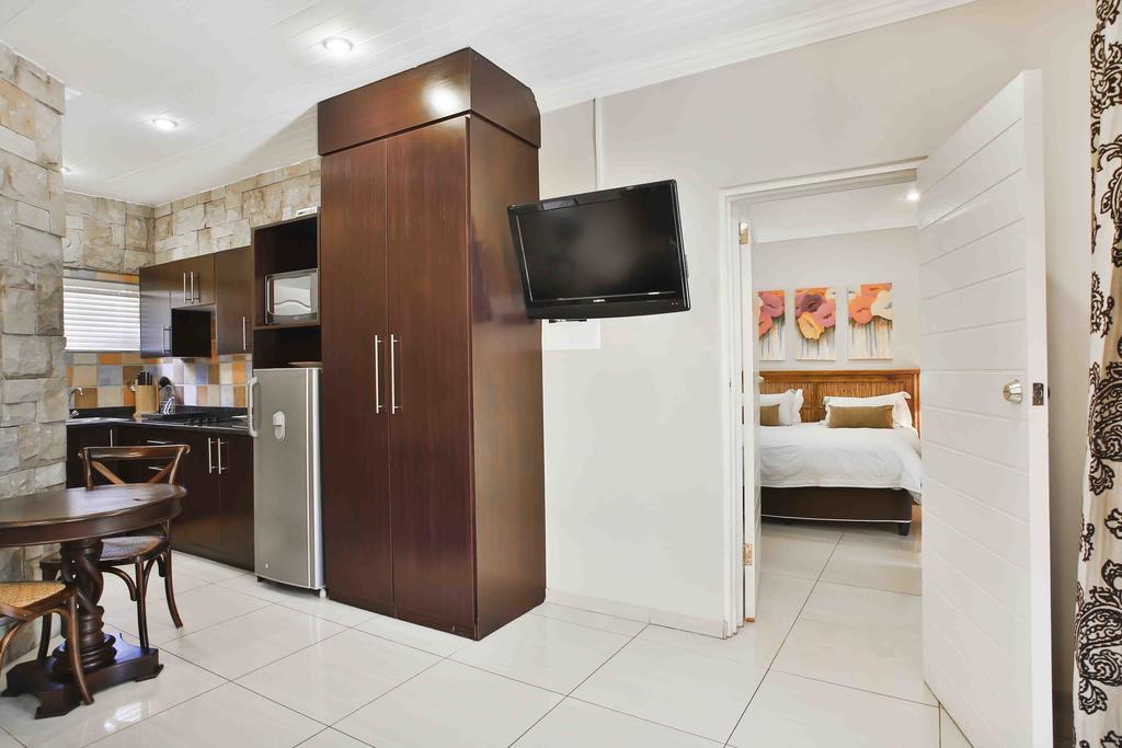 Accommodation At Vans No Loadshedding Центурион Экстерьер фото